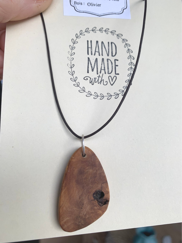 Collier unisexe cuir et bois d'olivier