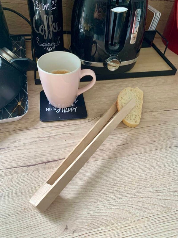 Pince à aliments en hêtre recyclé