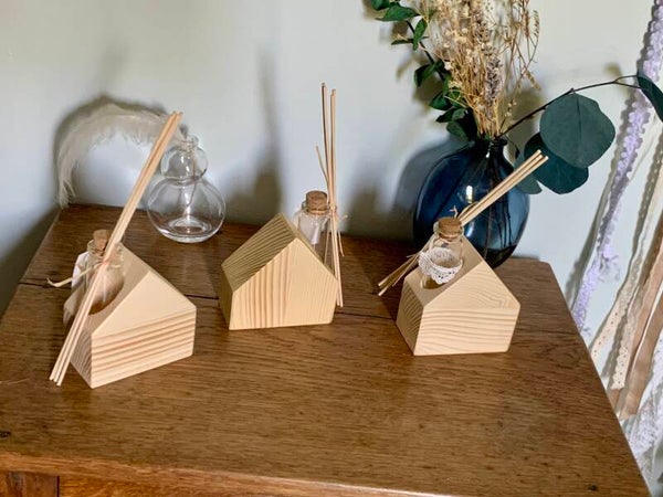 Diffuseur de bâtons parfumés en bois de pin revalorisé