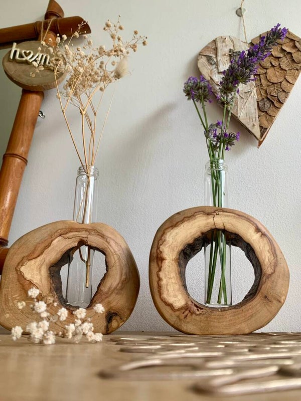 Vase en pommier creux