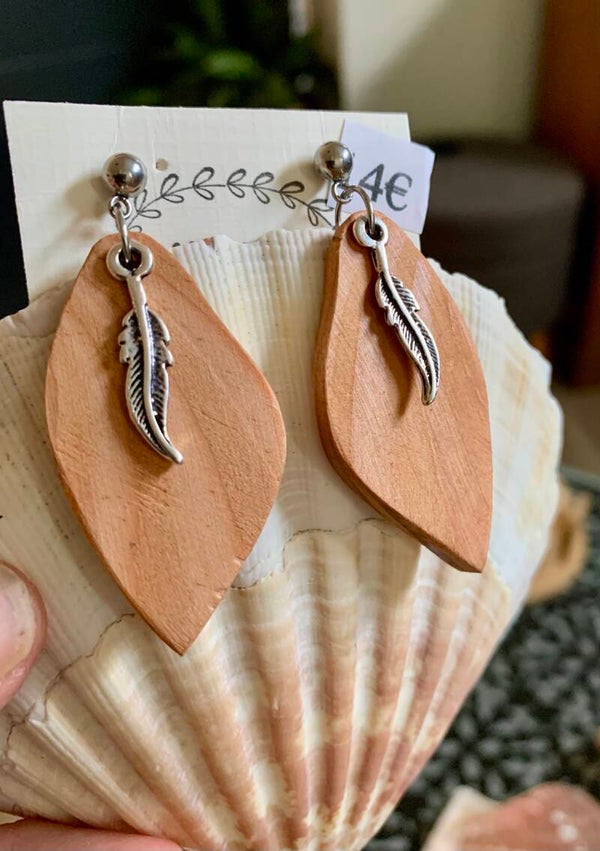 Boucles d'oreilles en bois  de séquoia "plume"