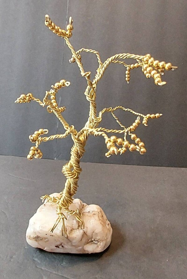 Medium Wire Tree on Crystal Rock