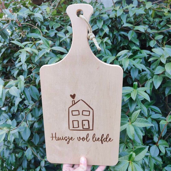 Borrelplank met handvat - Huisje vol liefde - 36x18 cm