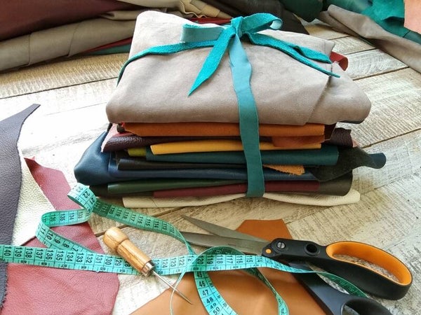1kg jaukts ādas gabalu komplekts - Dažādu krāsu, tekstūru un izmēru ādas