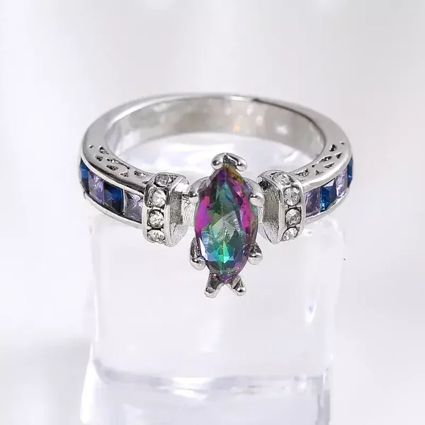 Anneau zircon