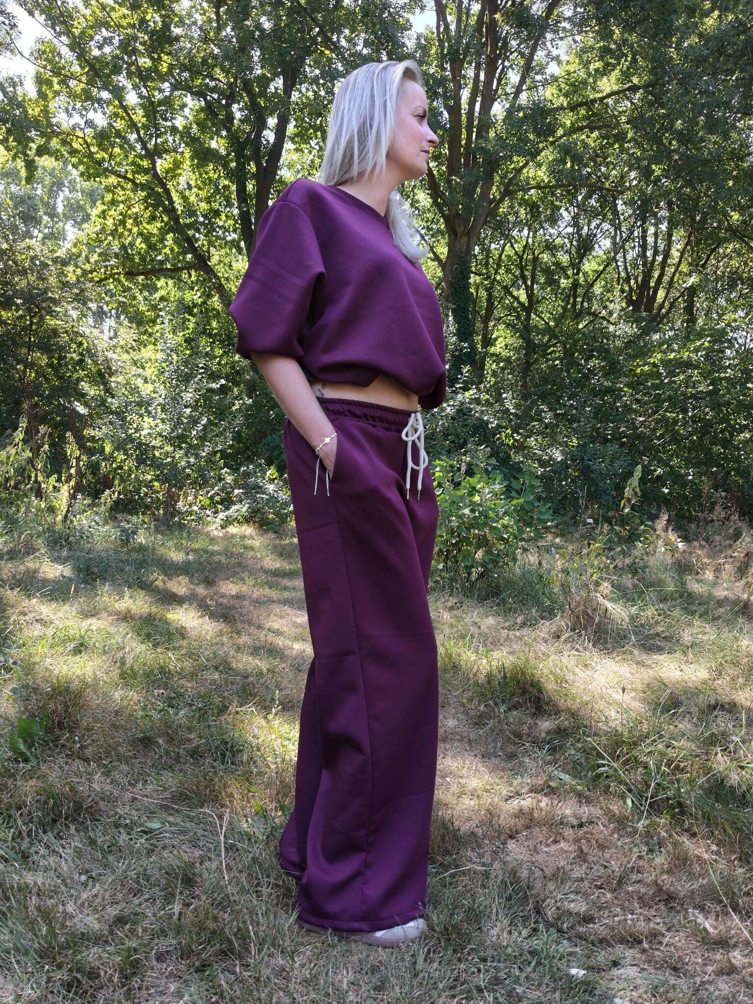 Set cropped top en broek bordeaux rood
