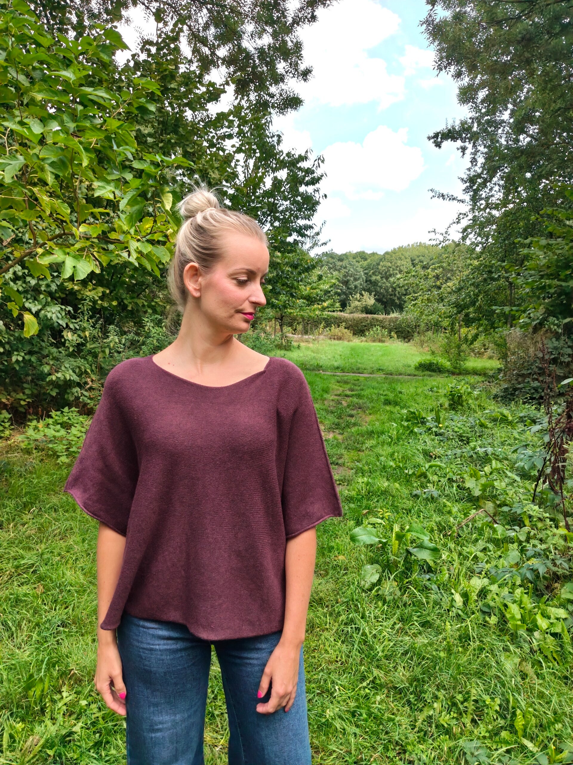 Zachte dames trui korte mouw bordeauxrood