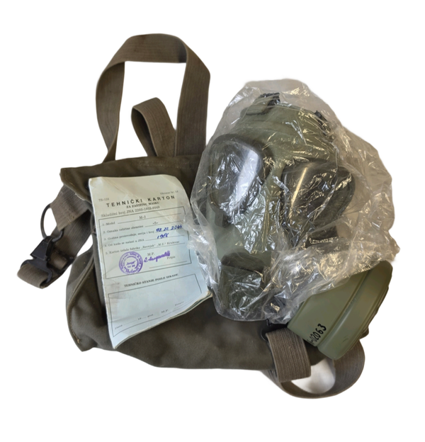 Original 1986 Serbian-M2 Gasmask & Shoulder Bag