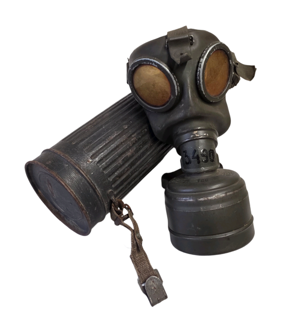 Original WW2 German Luftwaffe Gasmask & Canister Set 1939