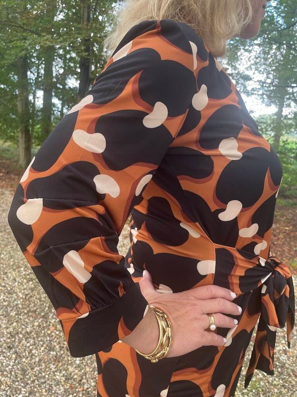 Jurk Angelle Milan Travelstof Neroli - Cognac