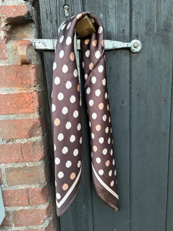Sjaaltje Satijnlook Polkadots - Bruin
