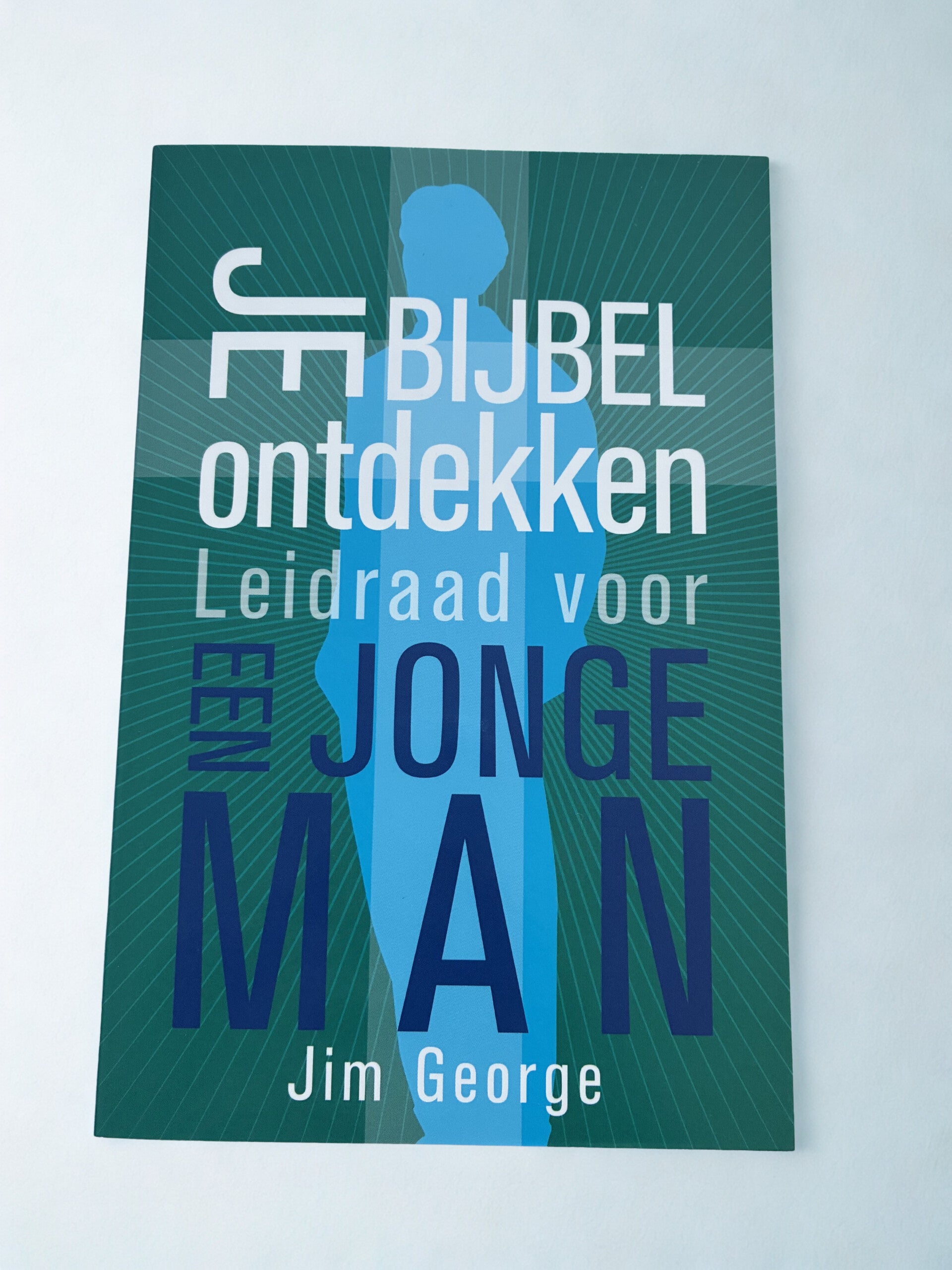 Je bijbel ontdekken jonge man