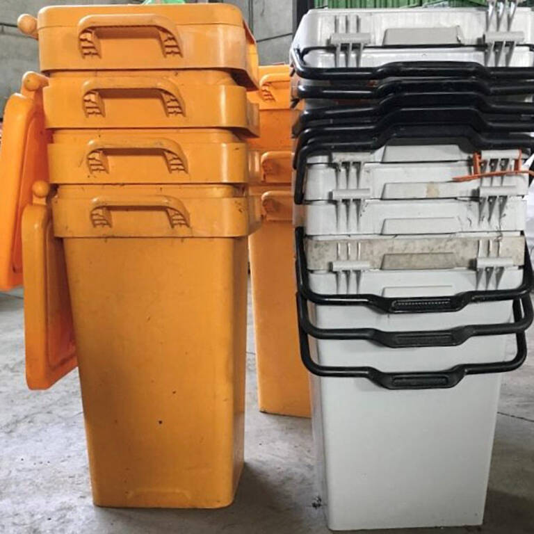 Bidoni raccolta differenziata