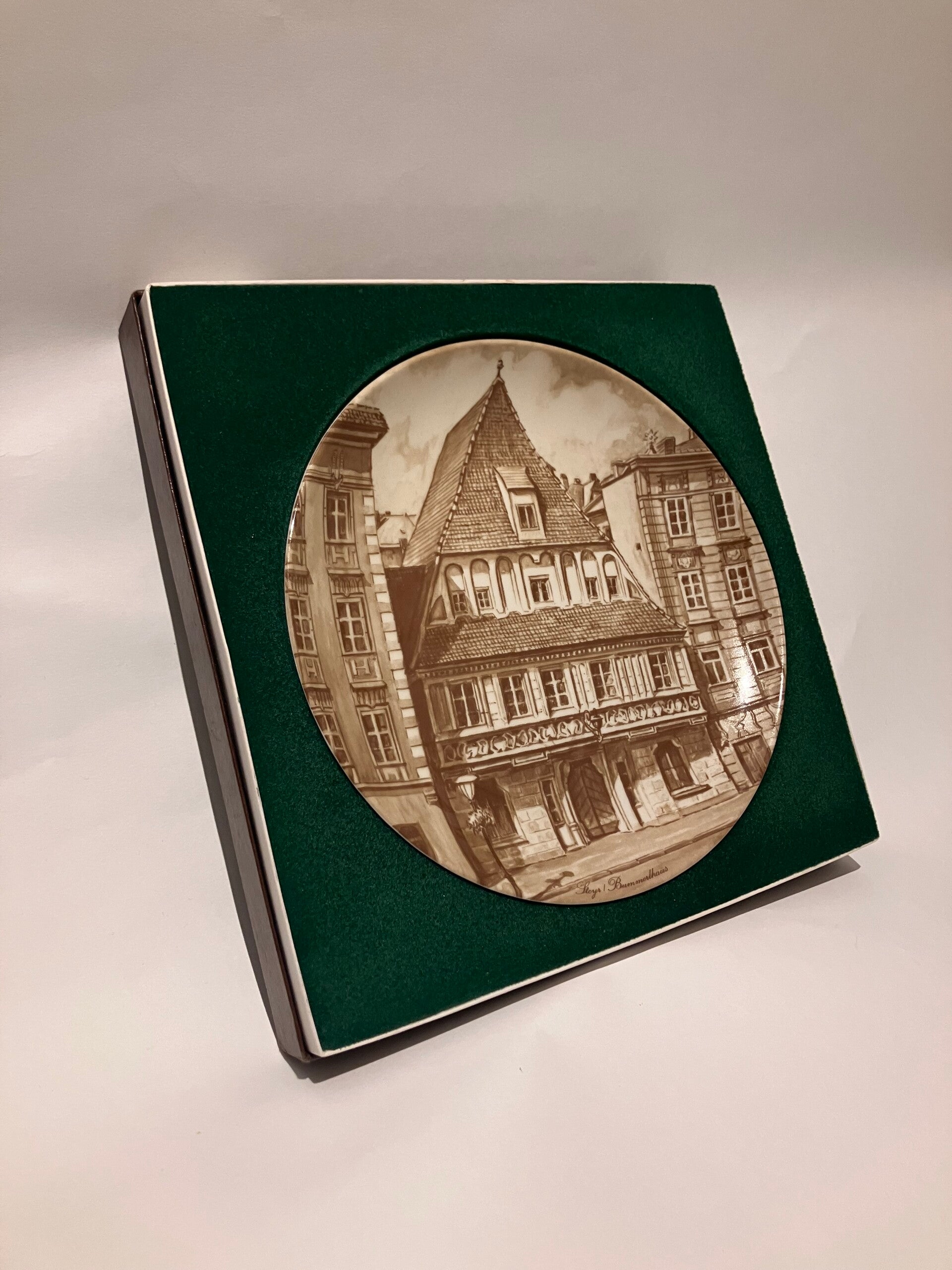 Heimat Teller glass plate