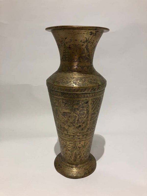 Bronse vase