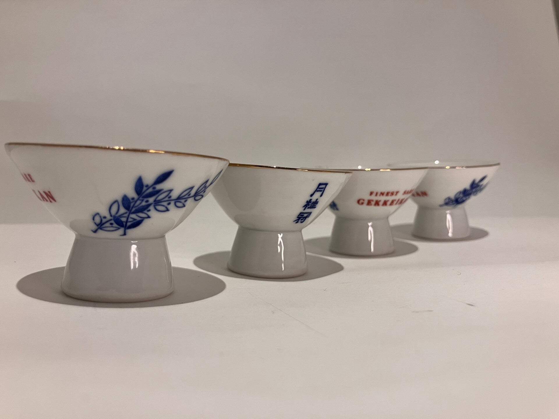 Porcelain sake cups set