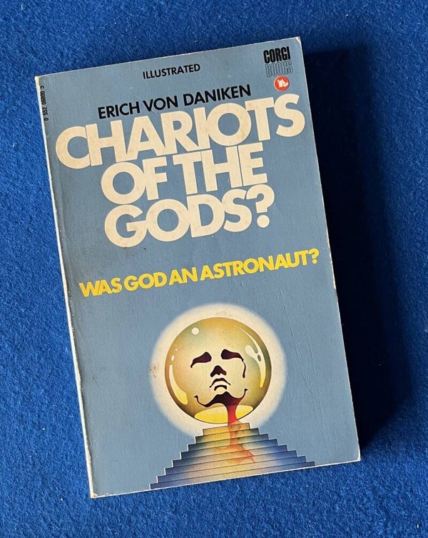Chariots Of The Gods ? - Erich Von Daniken