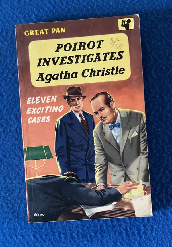 PAN Book - Poirot Investigates - Agatha Christie