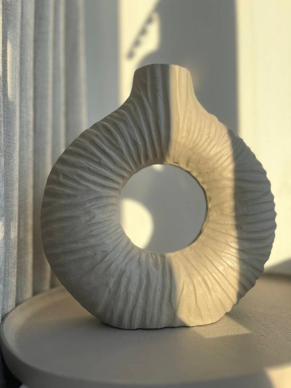 Loop vase Raw Stone