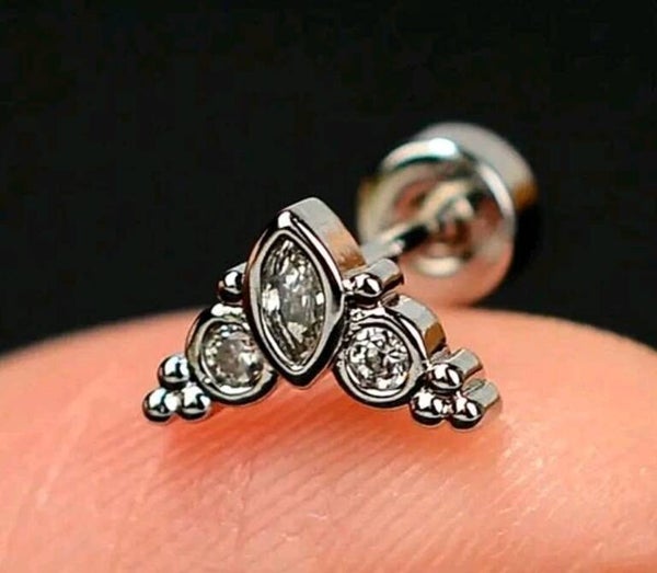 Beautiful diamond labret bars