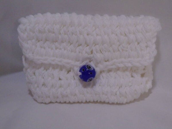 Crocheted wallet/pouch - white