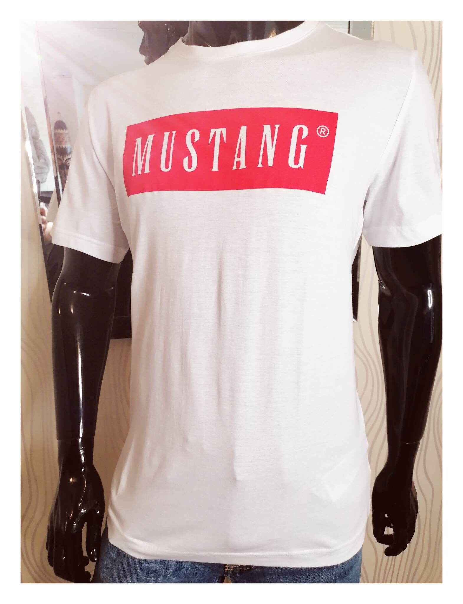 T-shirt "Ecriture Mustang"