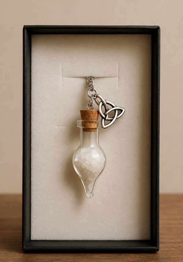 Ritual Salz Phiole – Handgefertigtes Amulett für Reinigung & Klärung