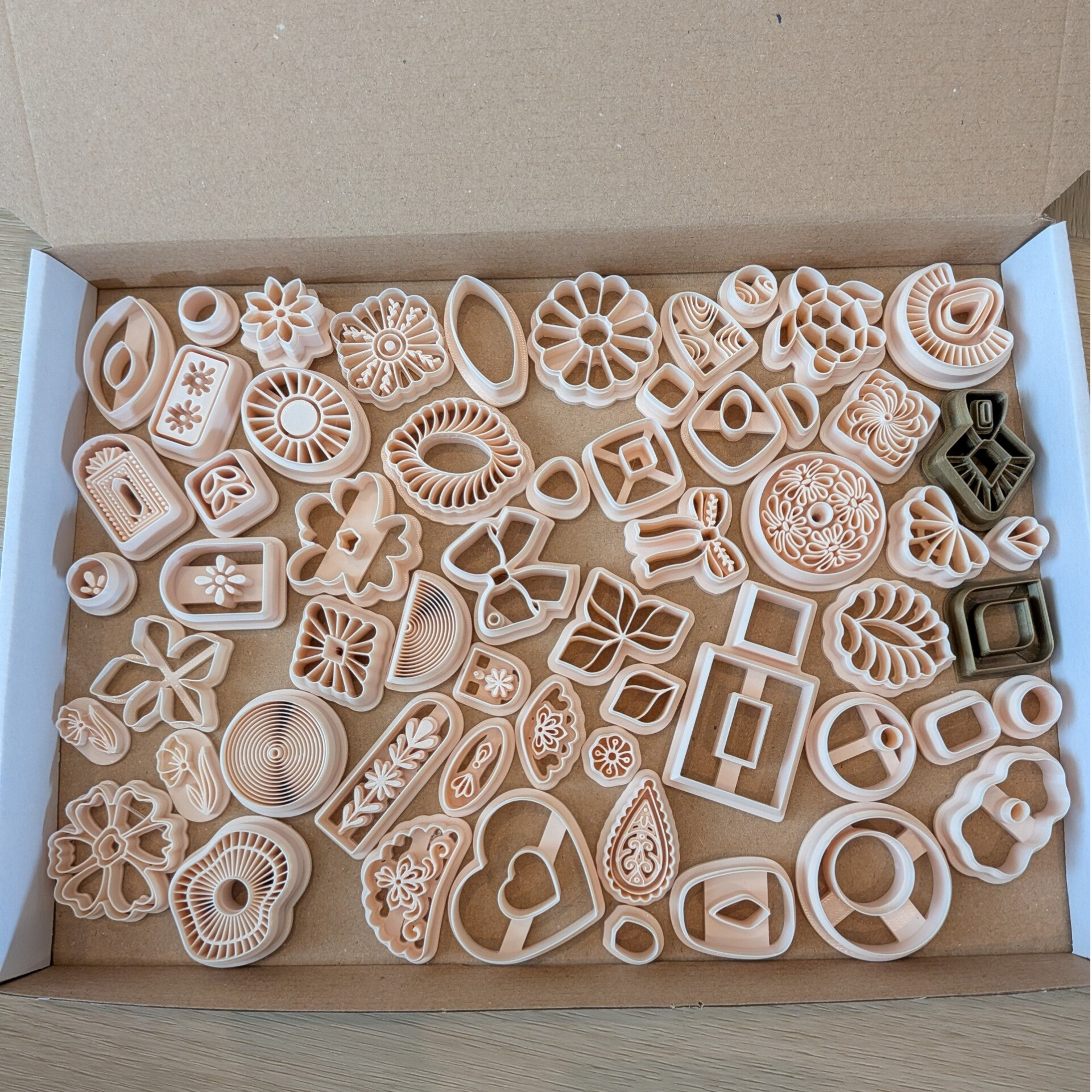 Cutter voordeelbox op = op 7