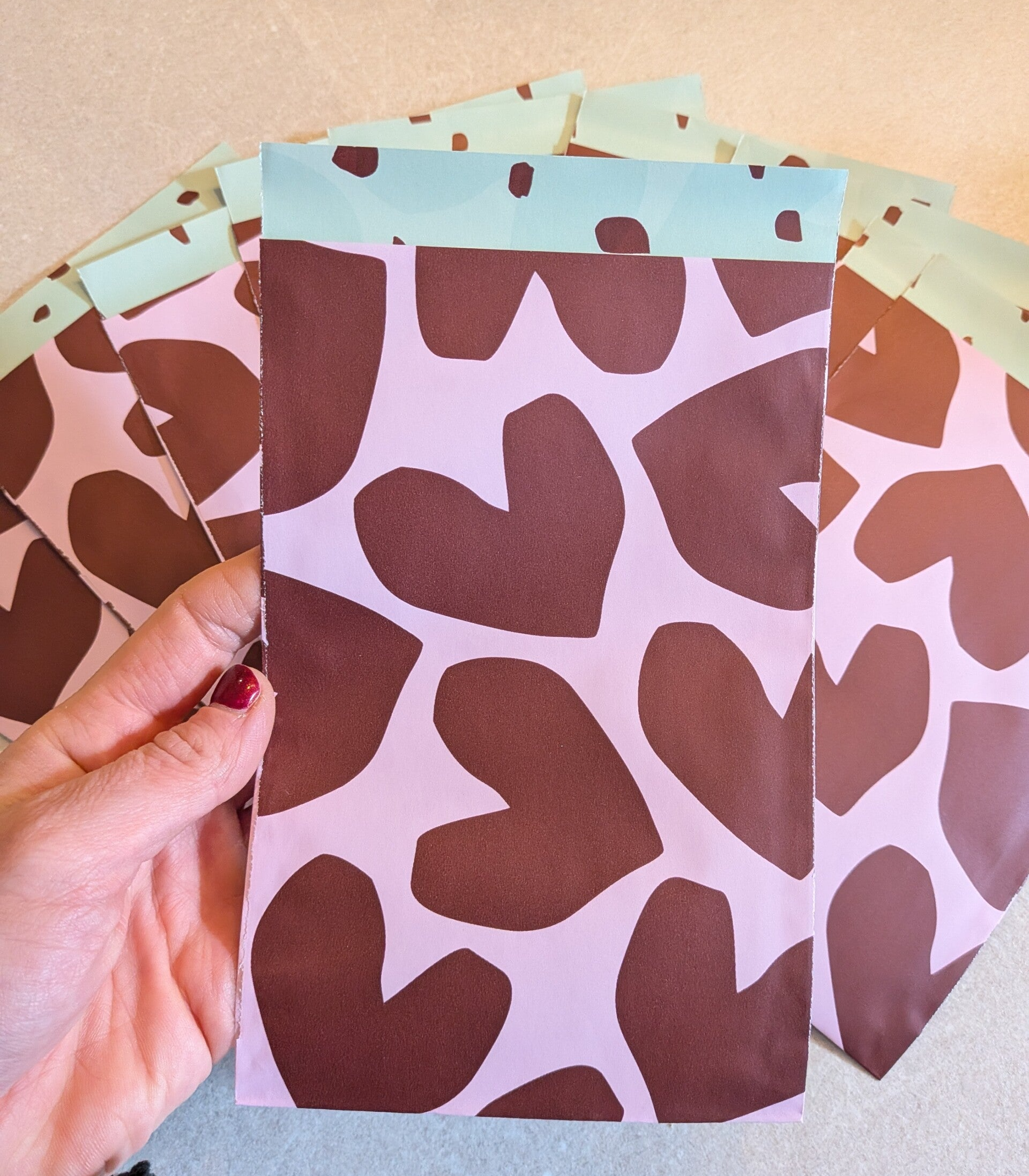 Inpakken, zakjes pink hearts (10 stuks)