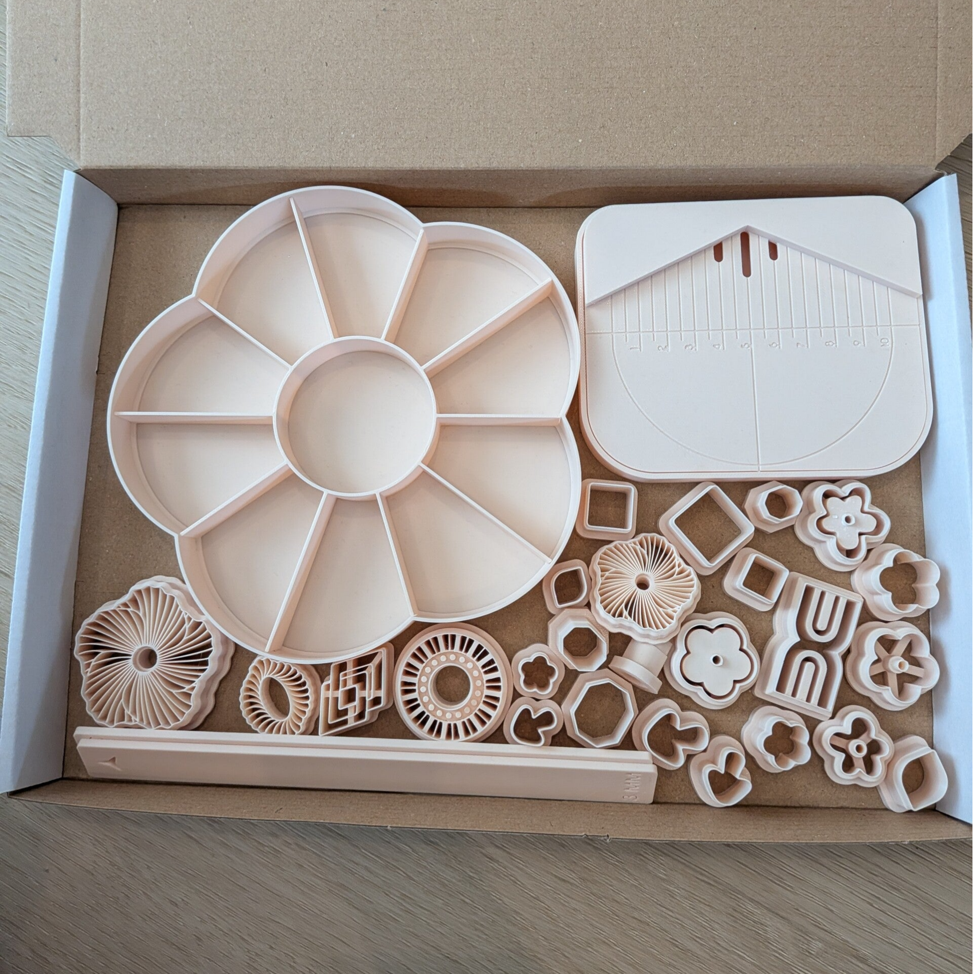 Cutter voordeelbox op = op 13