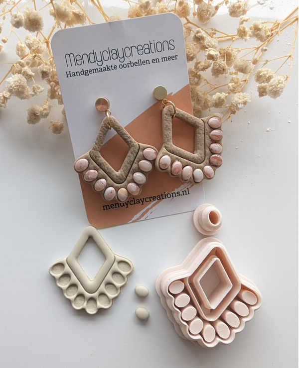 Polymer clay cutter - Diamant met steen