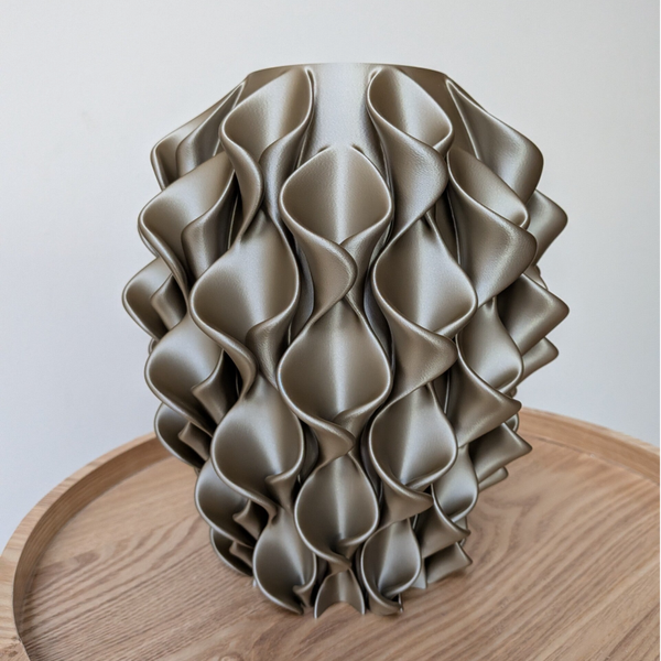 Ruffle Vaas - Gold metal (3D printed)