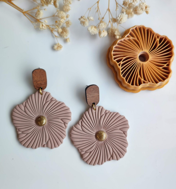 Polymer clay cutter - Dahlina