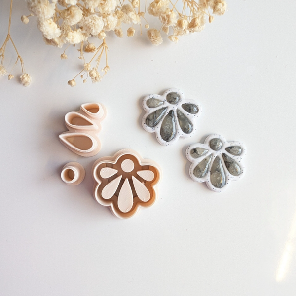Polymer clay cutter - Flower stud 2