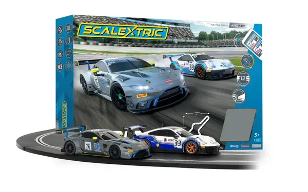 C1434P Scalextric ARC AIR World GT Race Set