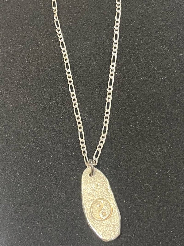 Unisex Silver 925 chain and silver pendent.