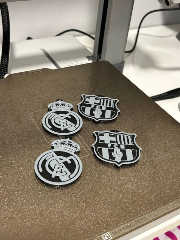 LLAVEROS ESCUDOS DE FÚTBOL