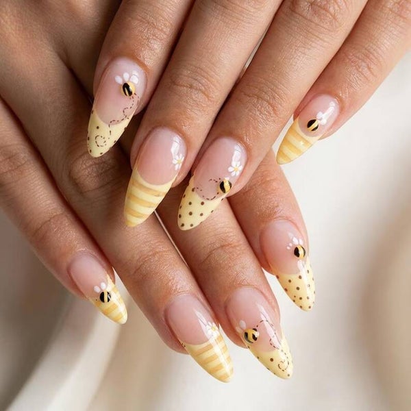 buzzy bumble bee 🐝 press on