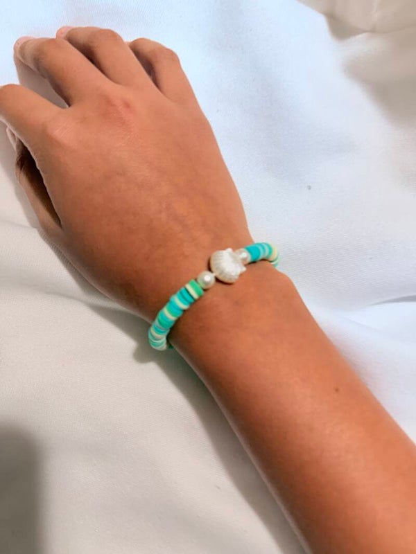 Teal seashell bracelet