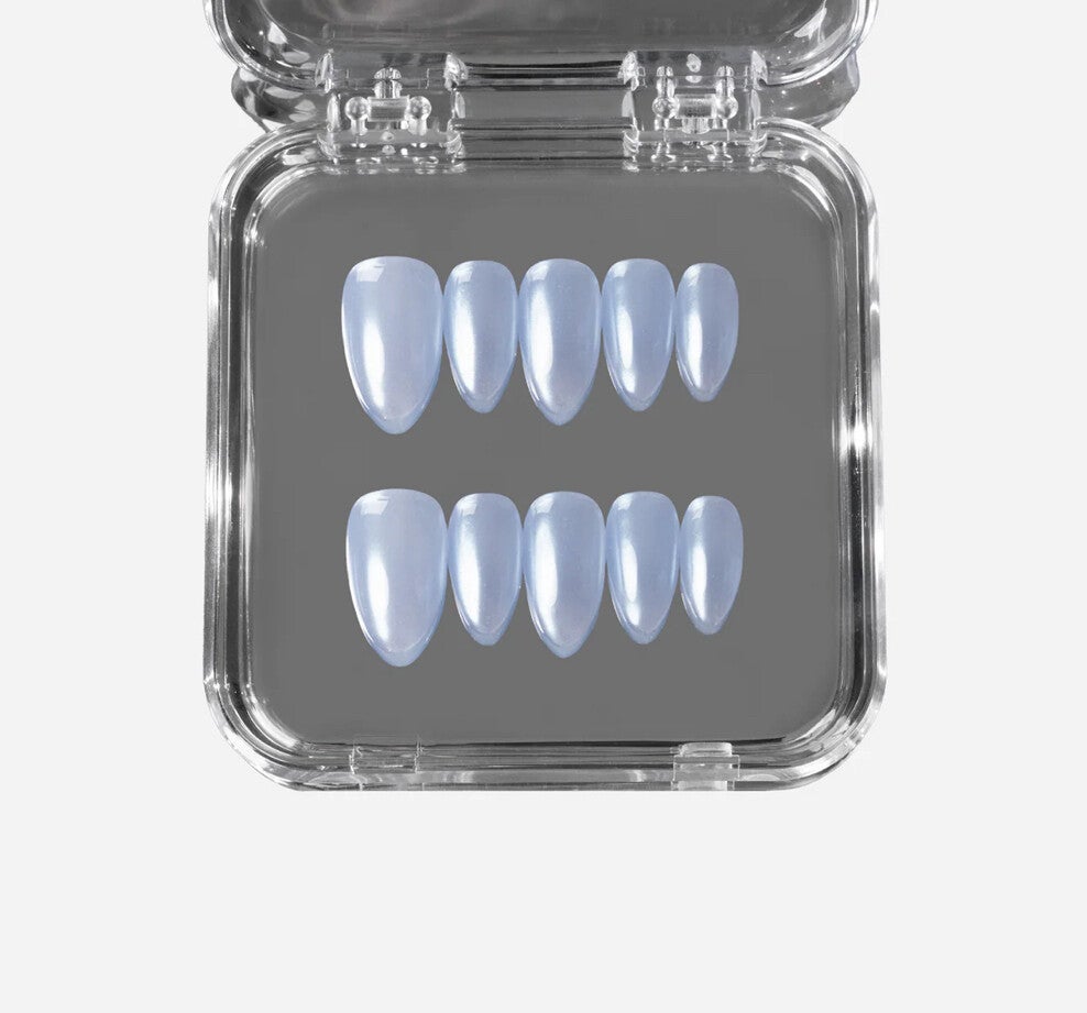 Blue glazed nail set