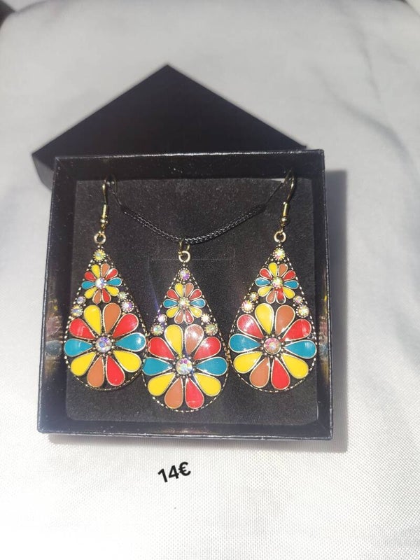 Parure collier boucles d'oreilles