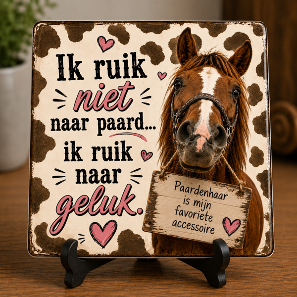 Tegeltje ruiken naar paard . Koe