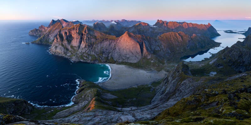 panorama-fra-storskiva-mot-bunes-siste-lys-correct-dist-1-2-pano-standard-oq1exv.jpg