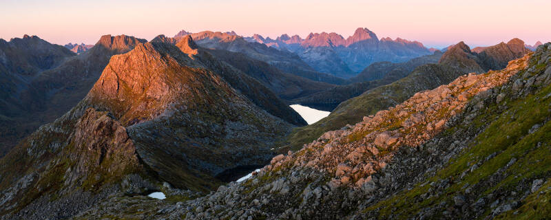 rulten-pano-fra-fjellryggen-p-vei-til-simitinden-standard-a49xrz.jpg