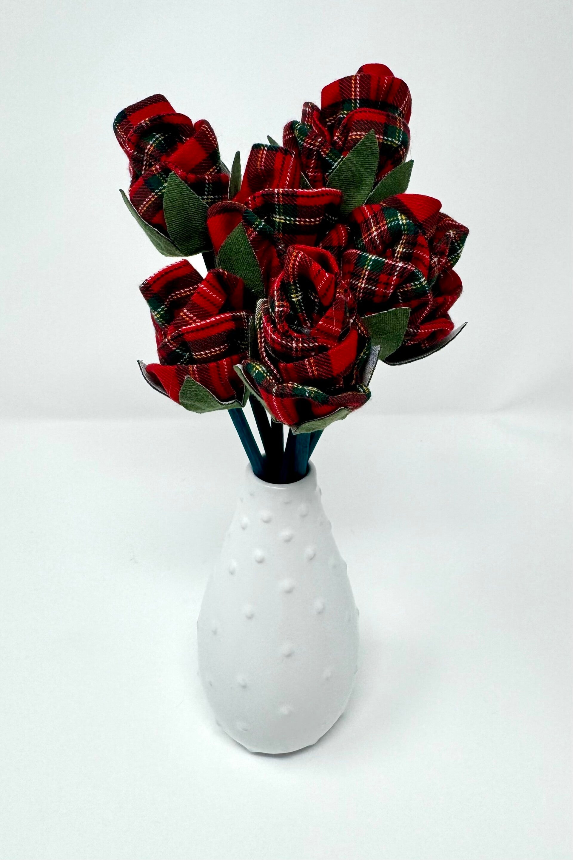 Flowers - bunch of 6 Tulips or 6 Roses