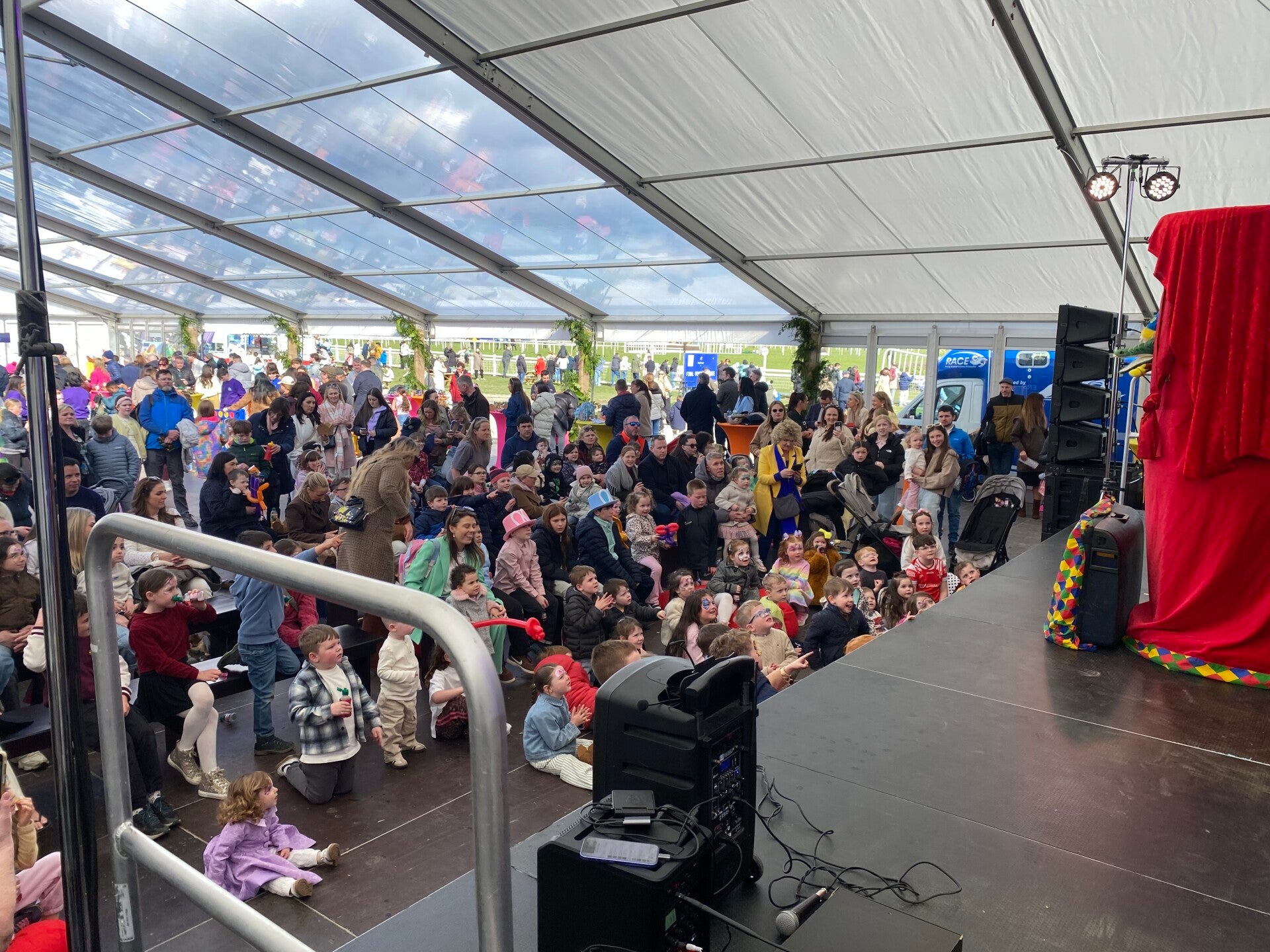 Corporate magician for kids events 
