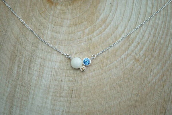 Ketting met hanger in zilver melksteentje + geboortesteentje(s)