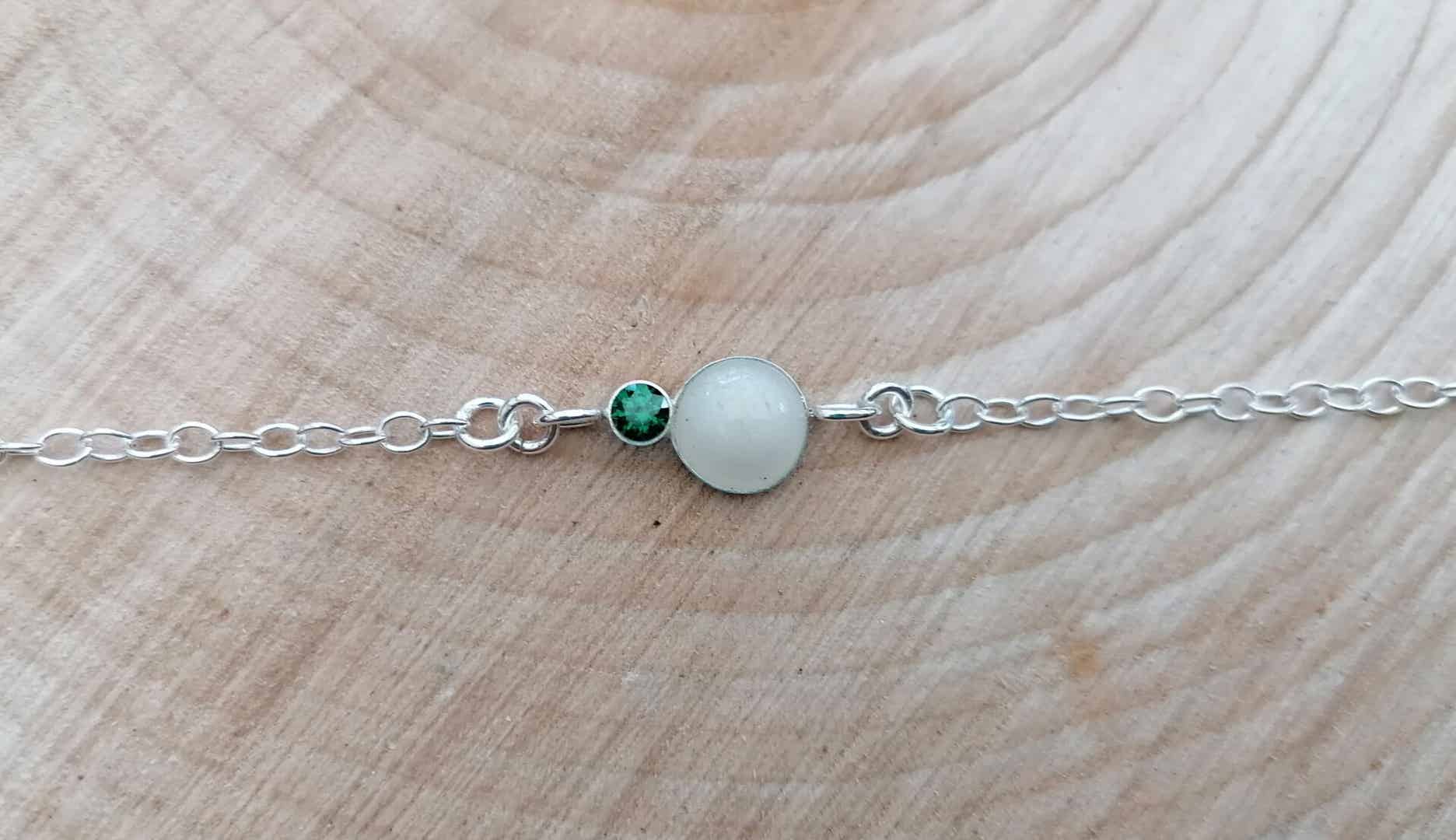 Armband zilver met melksteentje +geboortesteen