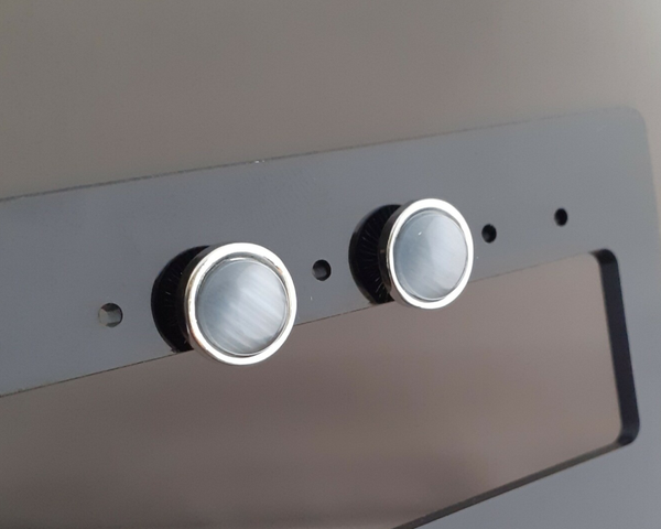 Onedel; Oorknop 'Tijgeroog grijs' - Verzilverd