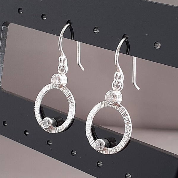 Oorhaak - Cirkel zirkonia klein - Zilver